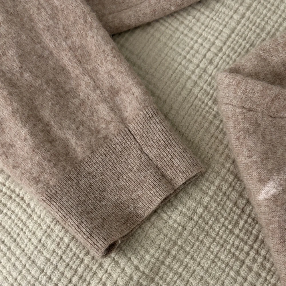 Quince Mongolian Cashmere Sweatpants - Picture 4 of 11